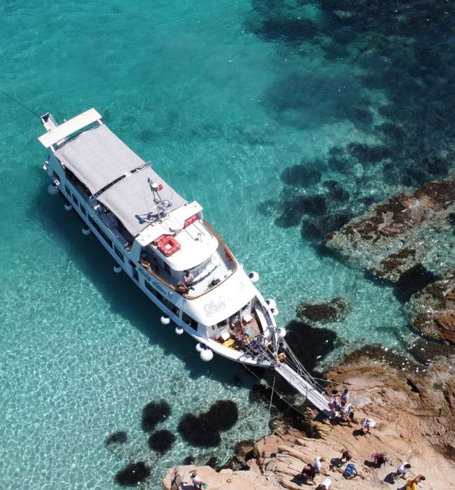 boat excursion maddalena